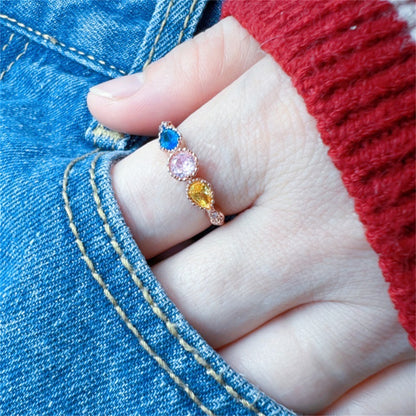 Ring mit Geburtssteineinlage in verschiedenen Formen
